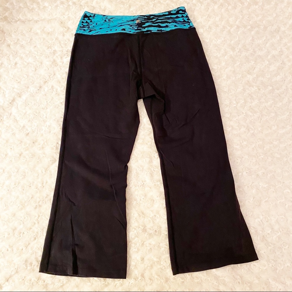 FILA Women's Black and Turquoise Comfy Cropped Yoga Leggings
